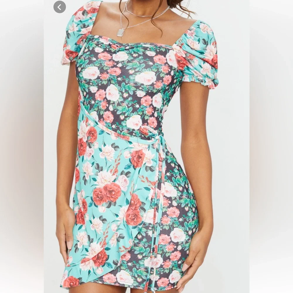 Pretty Little Thing Green Contrast Floral Dress - Picture 2 of 4